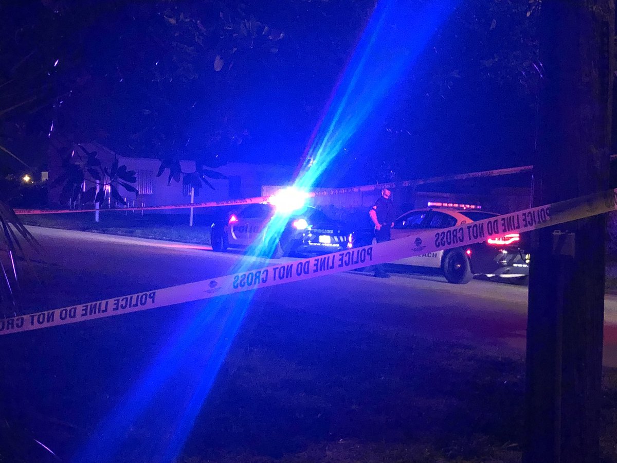 VeroBeachPD investigating reports of a shooting off 12th Avenue in VeroBeach.