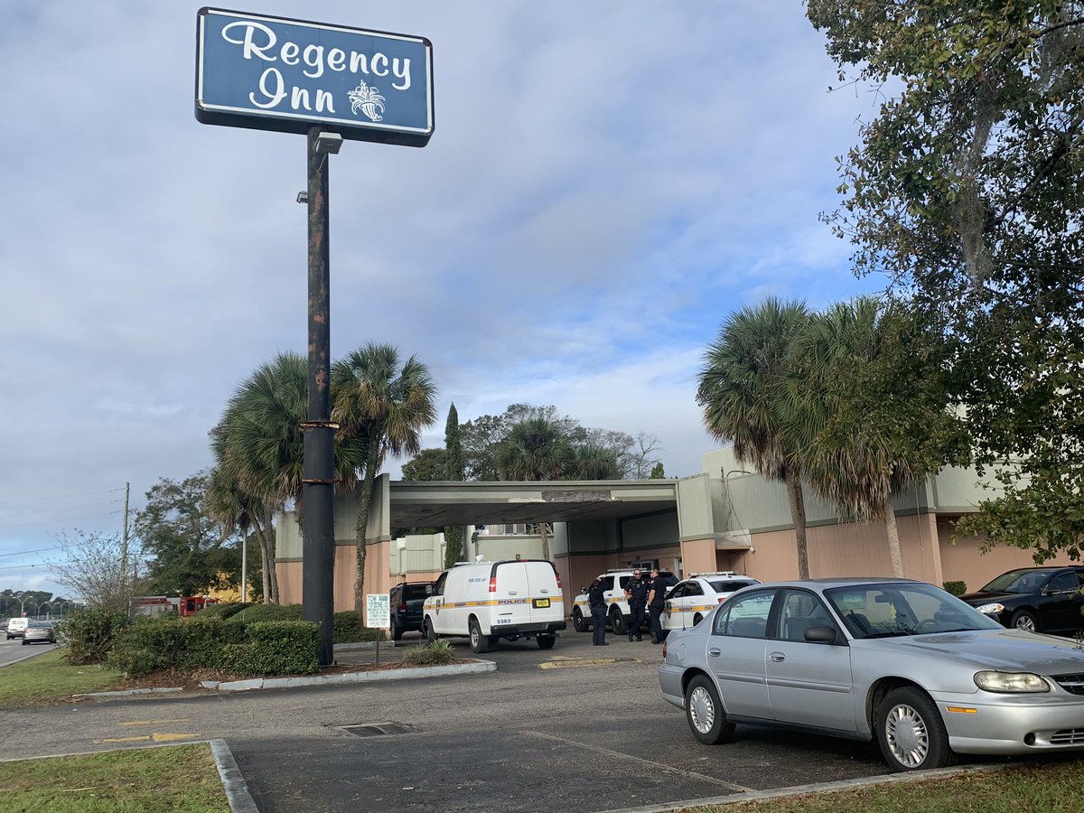 Adult man shot in the leg in the parking lot of the Regency inn off Arlington Expressway. Police say he was taken to the hospital with  non-life threatening injuries. Detectives say the man is uncooperative & won't give any suspect info