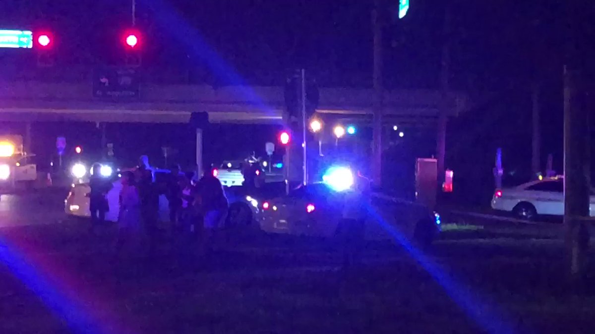 Calls of gunfire on Buttercup, ppl in blk & wht cars arguing at Buttercup/McGlothlin. White car chases/fires shots at blk car  -8:30pm: Patrol reaches blk car at Wilson/I-295, 5 inside. 2 men in car shot, ages 20 (killed) and 25 (injured