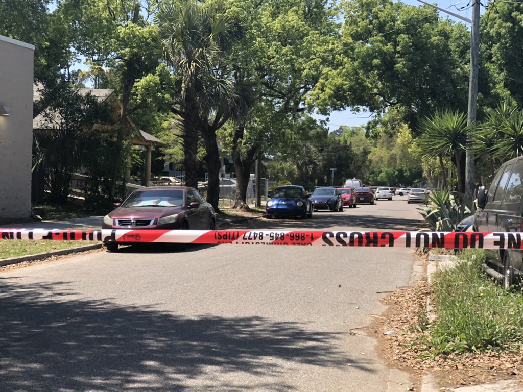 A man in his early 30s was shot multiple times and died at the hospital. @JSOPIO are now looking for a dark colored 4-door sedan that may have been involved in the shooting. This took place off 100 W 23rd Street