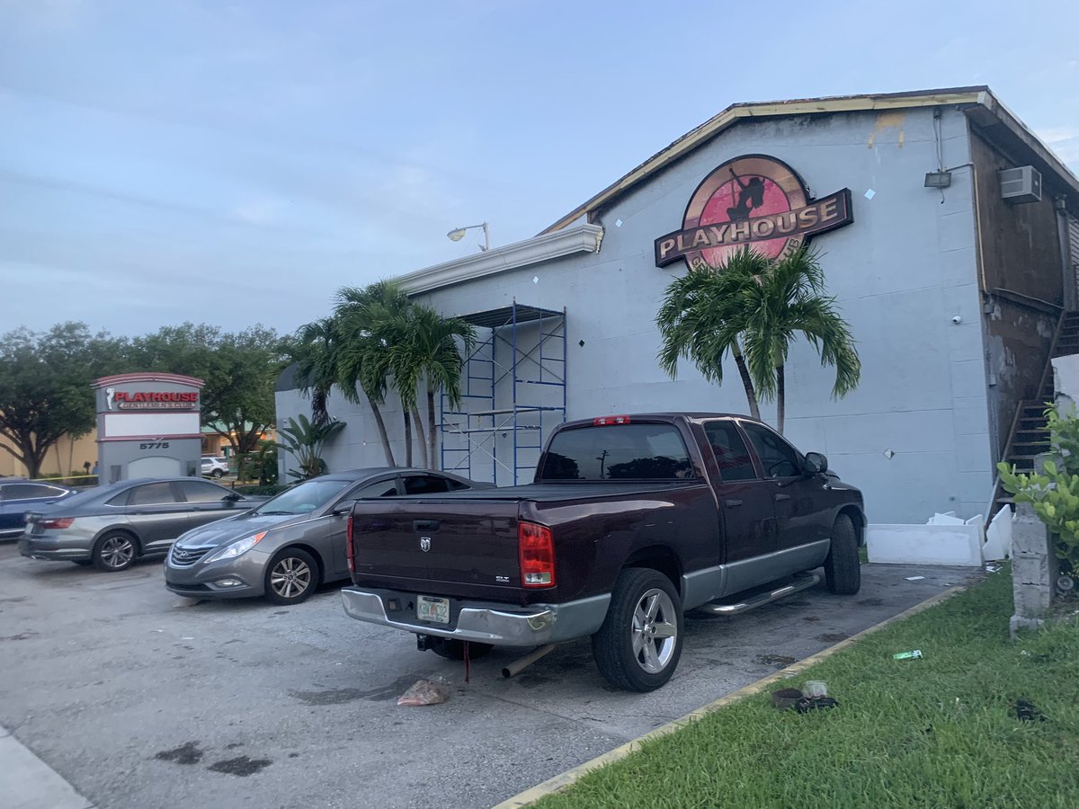 Three people were hurt in a shooting at @playhousexxx on W. Hallandale Beach Blvd. around 2 AM today. Two of the victims went to the hospital with serious injuries. The third had non-life threatening injuries. @browardsheriff is working to identify a suspect and a motive