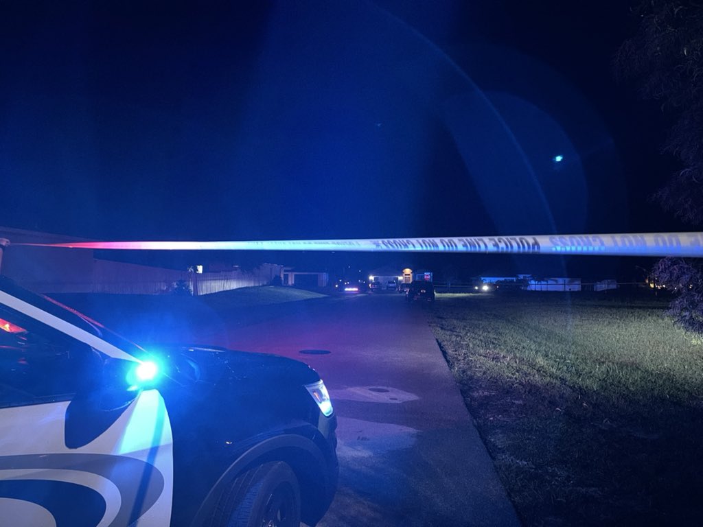 @CapePD is investigating a shooting at a home SW 12th Lane and SW 18th Ave.  the suspect has been arrested. Neighbors here say officers on scene told them a man was killed