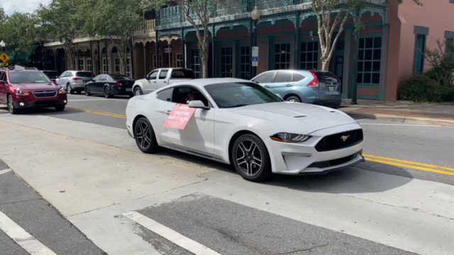 A ProChoice caravan is happening now in Downtown Pensacola.   Abortion rights advocates will be driving around the area until 11:30 a.m.   and then they will stop at Graffiti Bridge for a rally