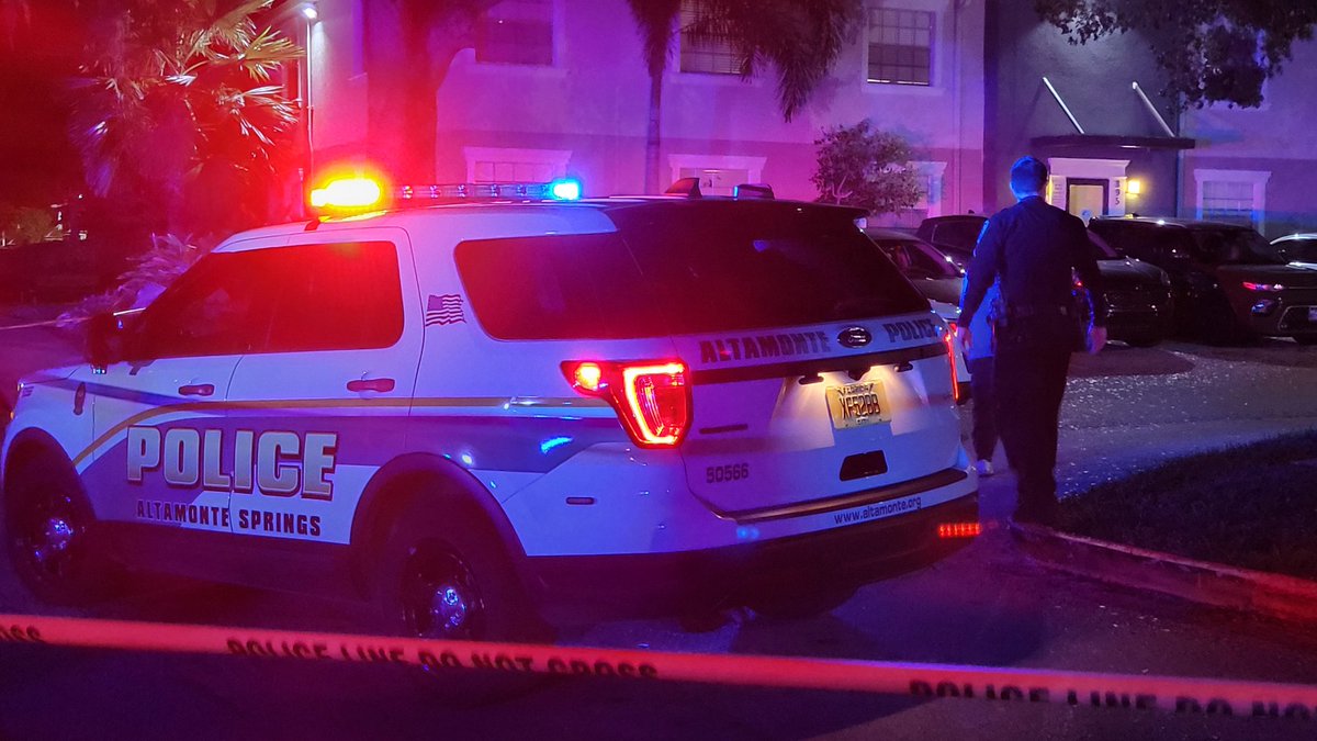 Altamonte Springs police are investigating a shooting. Domestic incident, officer told. Both people with severe injuries. One of them managed to call 911