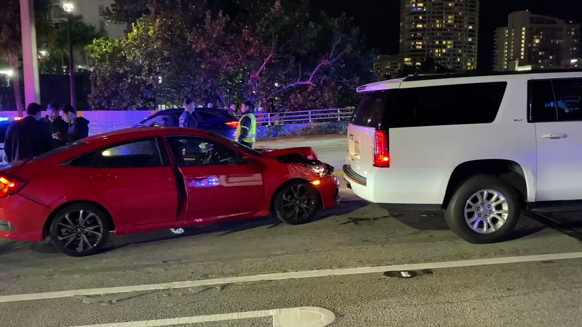 Crash on 41 St bridge in Miami Beach. Expect traffic in the area