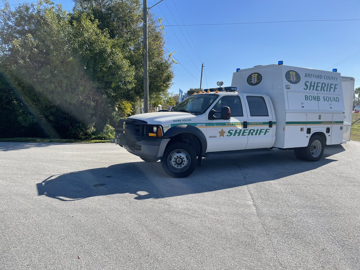 POSSIBLE PIPE BOMB: @PalmBayPD in Airview Ave, off Malabar Rd, for report of suspected pipe bomb. BCSO EOD just arrived. Street blocked, but no other traffic issues. 