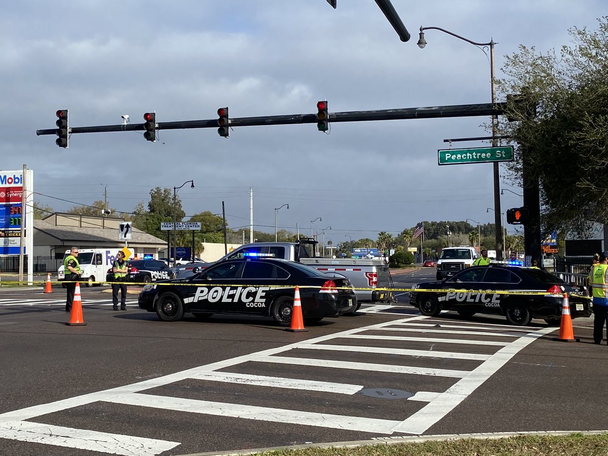 NB US-1 remains shutdown in Cocoa after a deadly hit & run.   Police are searching for a red, brown, and black semi-truck cab after it hit a man crossing the road this morning