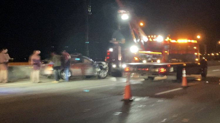 A 20yo woman suffered only minor injuries overnight after she drove her car off the @BuckmanBridge into the St Johns river @FHPJacksonville says she was traveling NB in the SB median when the accident happened