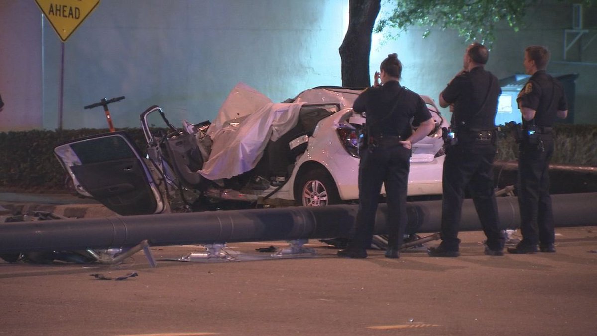 Avoid Brorein and Franklin Streets in downtown Tampa due to a deadly traffic crash investigation. A vehicle drove off the Selmon Expwy onto the roadway below and took out a pole. The driver died at the scene.