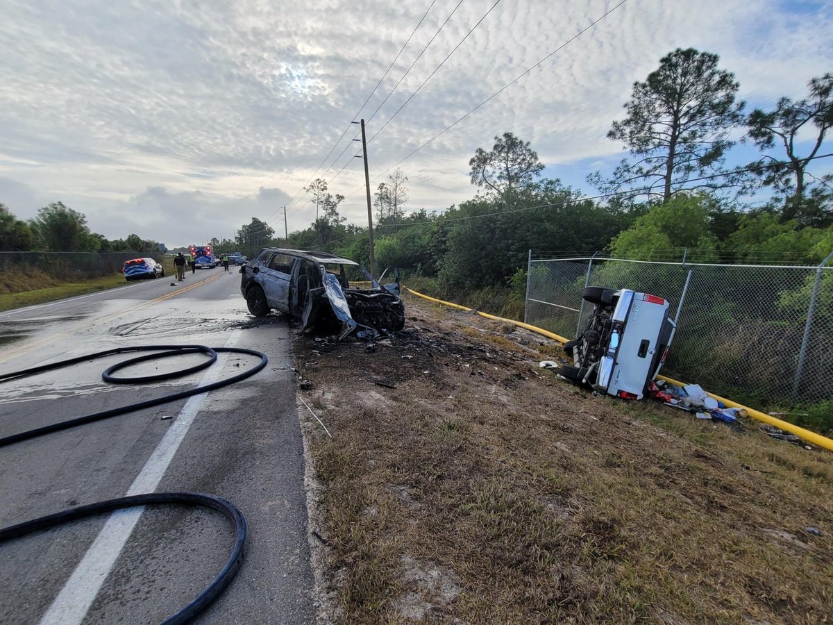 Officials are on scene of this rollover crash along Corkscrew Road, east of Alico Road. Take a detour because this road will be shutdown for an hour @EsteroFire @SheriffLeeFL @NBC2Traffic   Alt route: Alico road State Road 82  Ben Hill Griffin  I-75