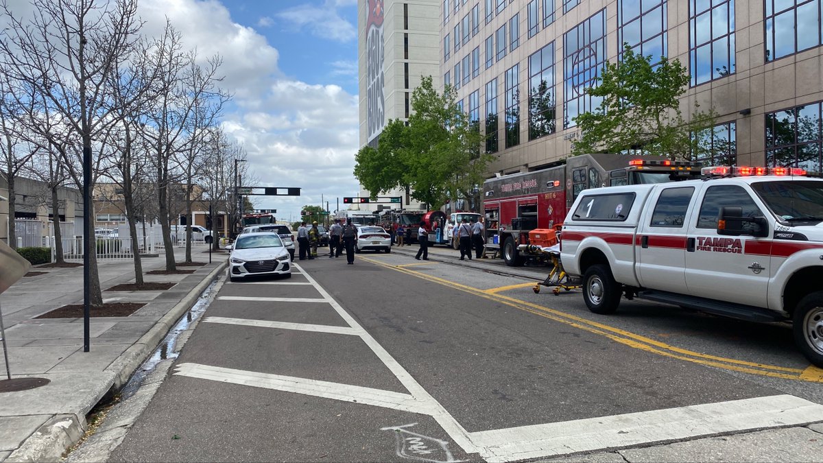 A bomb quad and a hazmat team are responding to the Timberlake Federal Annex Building in downtown Tampa, where a suspicious powder was discovered. 