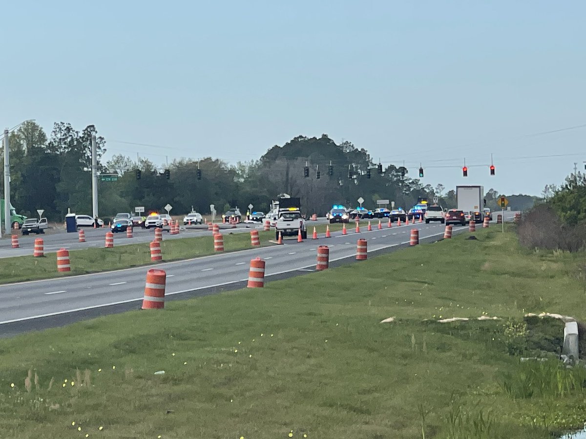 Two girls were killed in a crash at the intersection of US 301 and County Road 218 in Clay County this morning, according to @FHPJacksonville. 