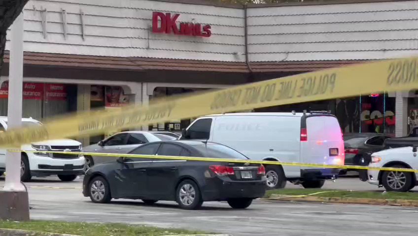 The owner of a barbershop was gunned down in Miami Gardens.Police responded to NW 183rd St & 27th Ave to find the victim shot dead on Sunday afternoon.Customers say he was a good man &amp; leaves behind 2 children he was caring for after his wife passed away from COVID19