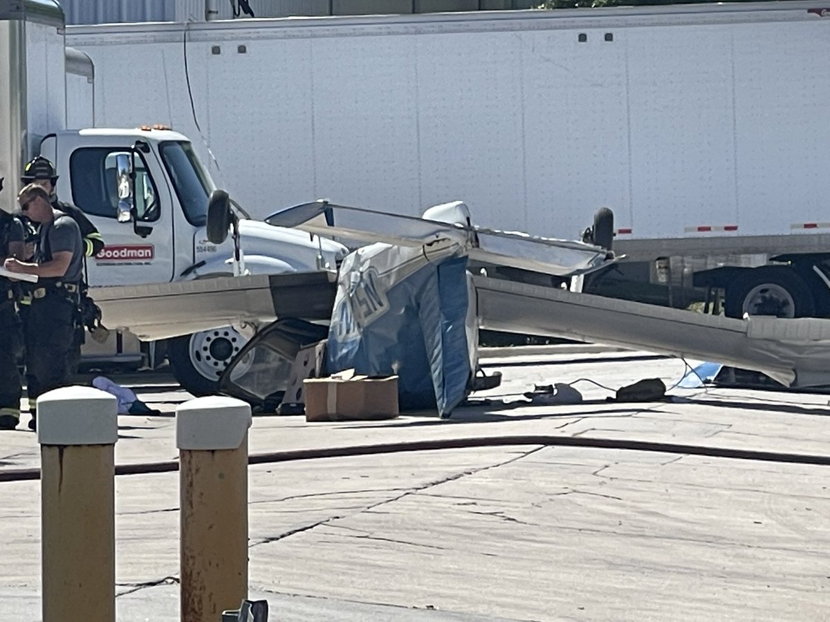 Per @WestMelbournePD one person on board single engine plane, taken to nearby hospital. Plane was on approach to @FlyMLB when it went down. Unknown cause. WMPD, @MelbournePolice and airport police plus @bcfr , Melbourne FD on scene.