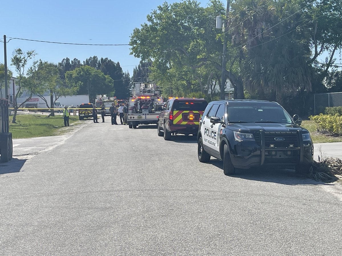 Per @WestMelbournePD one person on board single engine plane, taken to nearby hospital. Plane was on approach to @FlyMLB when it went down. Unknown cause. WMPD, @MelbournePolice and airport police plus @bcfr , Melbourne FD on scene. 