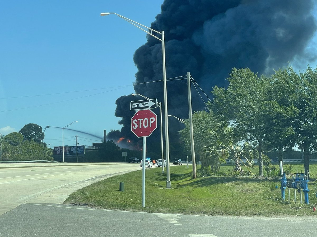 Big fire North Palmetto near Port