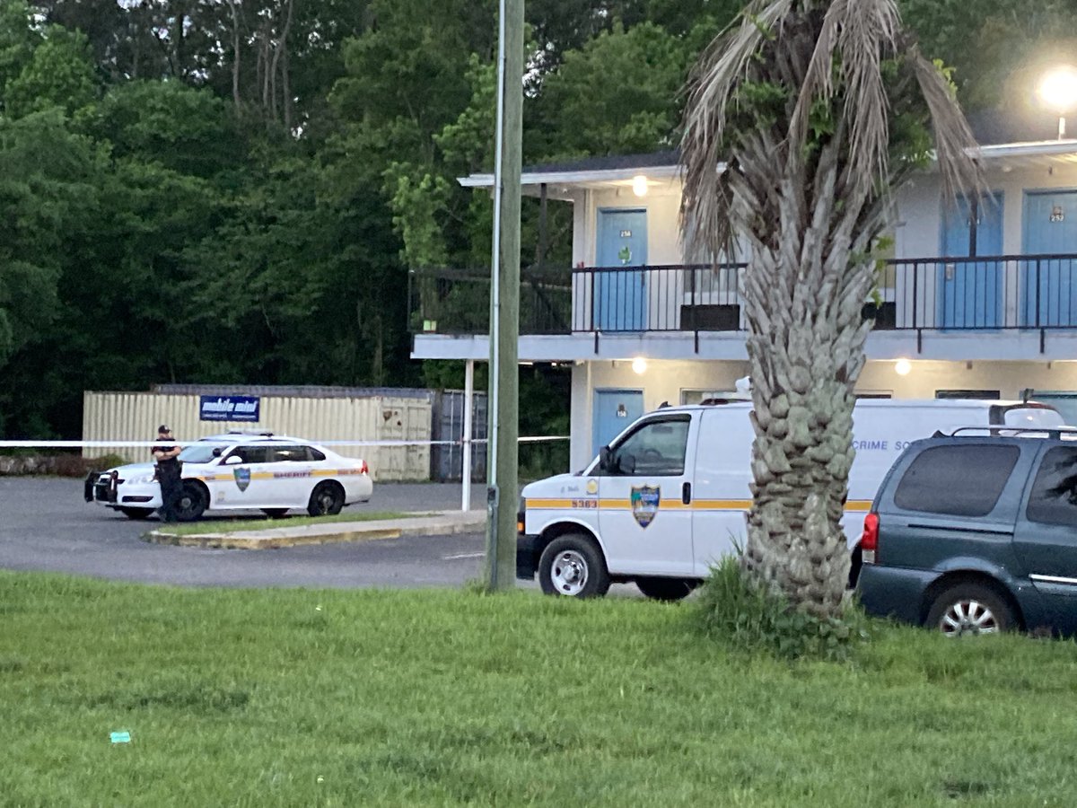 SHOOTING- 8200 Blk of Dix Ellis Trail - @JSOPIO responded early this morning to find a man surfing from a NLT gunshot wound - Police are looking for 2 men who were seen leaving in a white Honda Accord 