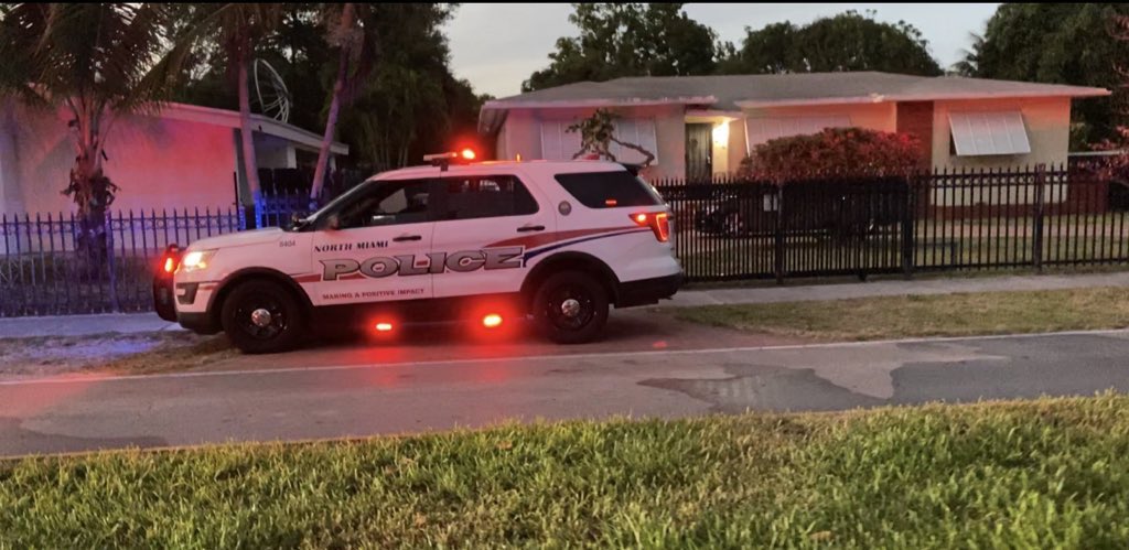 There was a manhunt tonight in North Miami. A suspected armed robber ran into this neighborhood after a clerk from a nearby store flagged down policemen. The clerk said the person came to the store two straight days