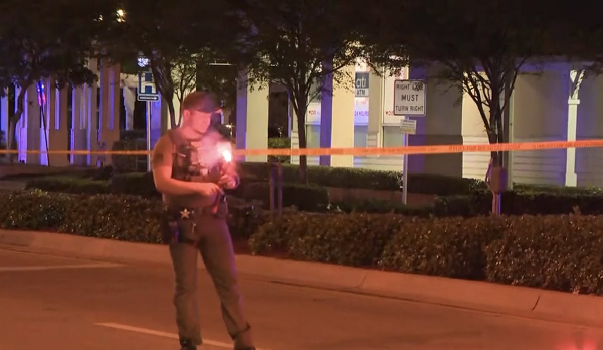 @browardsheriff's deputies responded to a Valero at Federal Hwy & Atlantic Blvd in Pompano Beach. A clerk tells a man arrived with a gun, and when police approached he shot at them.