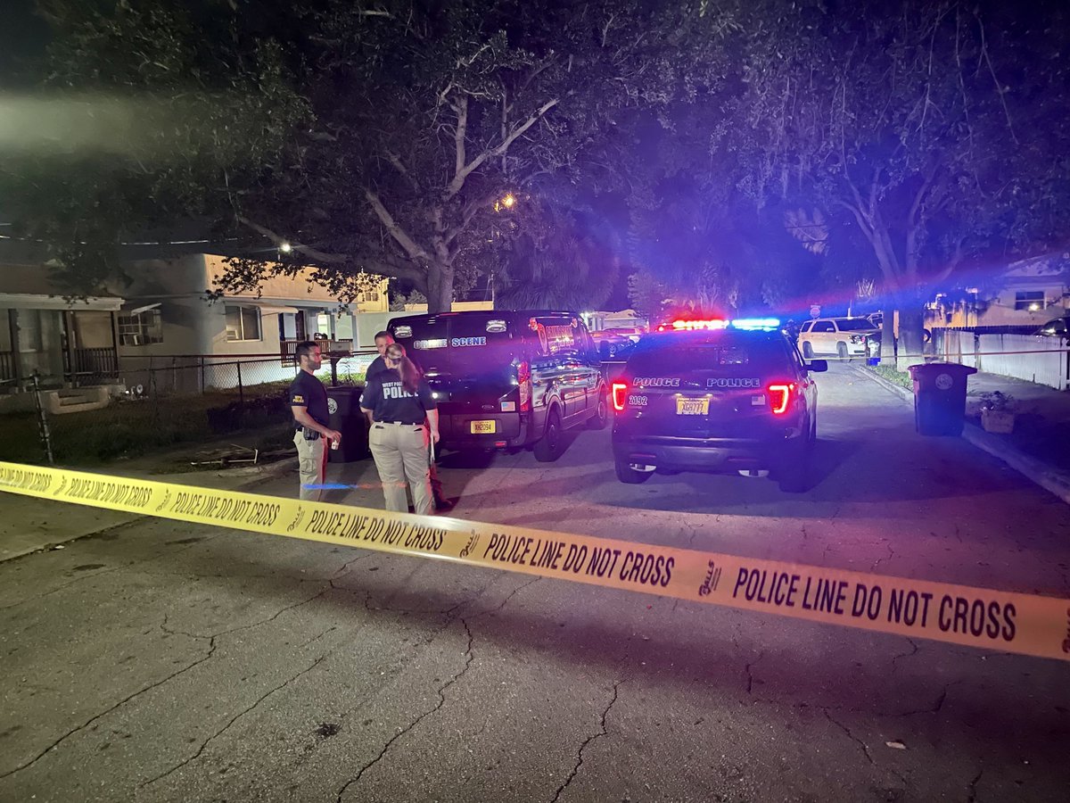 @WestPalmPD is investigating a deadly shooting of a young adult female.  The shooting happened in 600 block of 34th street in Northwood.