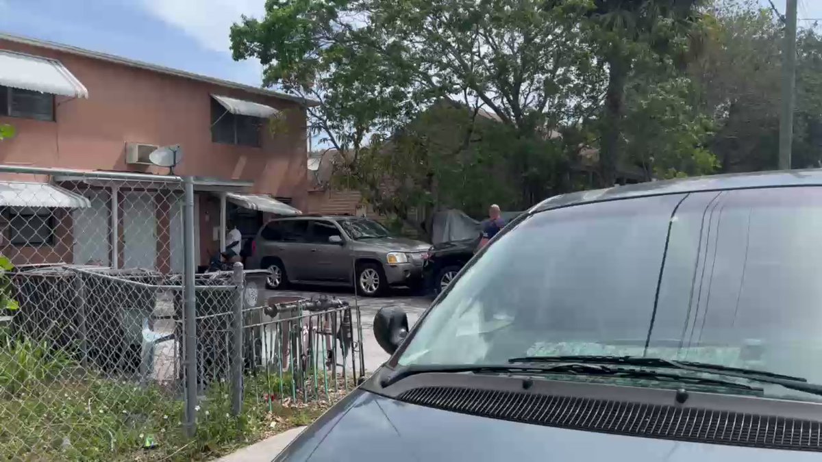 WPBPD officers handing out reward flues in the neighborhood where the shooting happened, hoping someone comes forward with information that could lead to an arrest