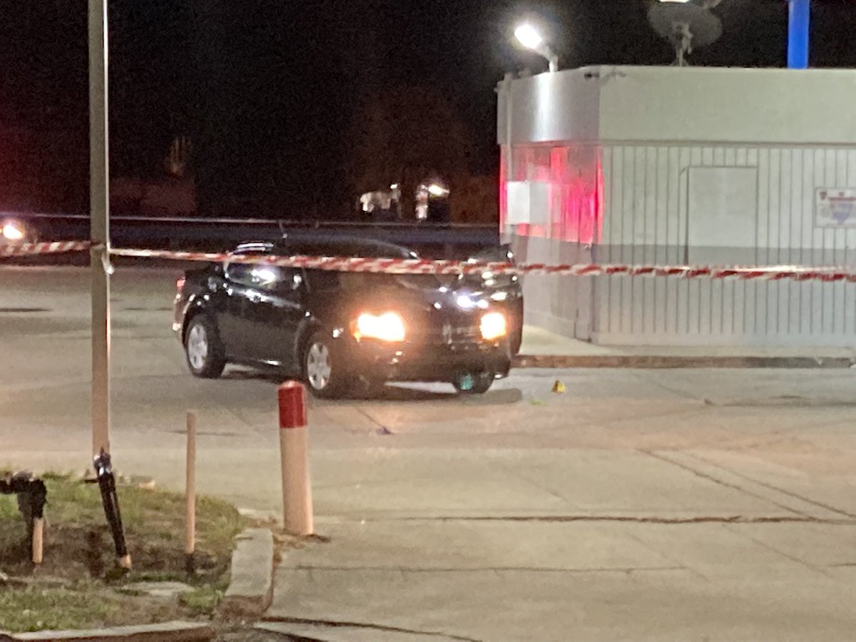 SHOOTING- @JSOPIO at the 900 blk of Bert rd for a man who was shot multiple times when someone from the outside shot into an apartment - the man drove himself to a nearby gas station to call for help - taken to the hospital with NLT injuries - police canvassing the area 