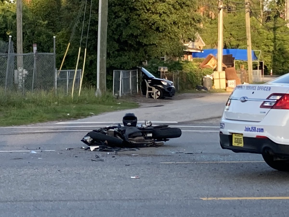 @THEJFRD @JSOPIO responded to a motorcycle accident in the 2900 blk of Phillips Hwy - slow going through the area be careful of first responders - serious injuries reported still trying to learn what may have caused the accident