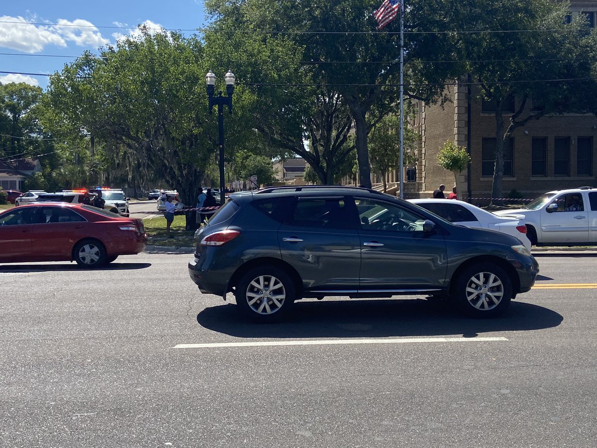 Andrew Jackson High School being dismissed under code red lockdown after a possible shooting near campus according to @DuvalSchools.   Parents picking up kids are being redirected to the bus loop on 30th Street 