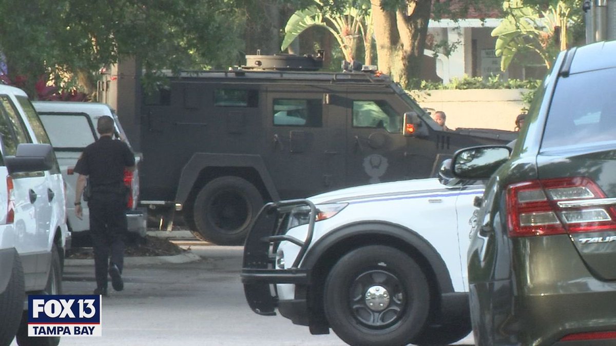 Tampa Police are on scene of a barricaded person at the Bowery Bayside Apartments on South Westshore Blvd. Two women hostages have been rescued by SWAT officers.  The male suspect is still inside the apartment