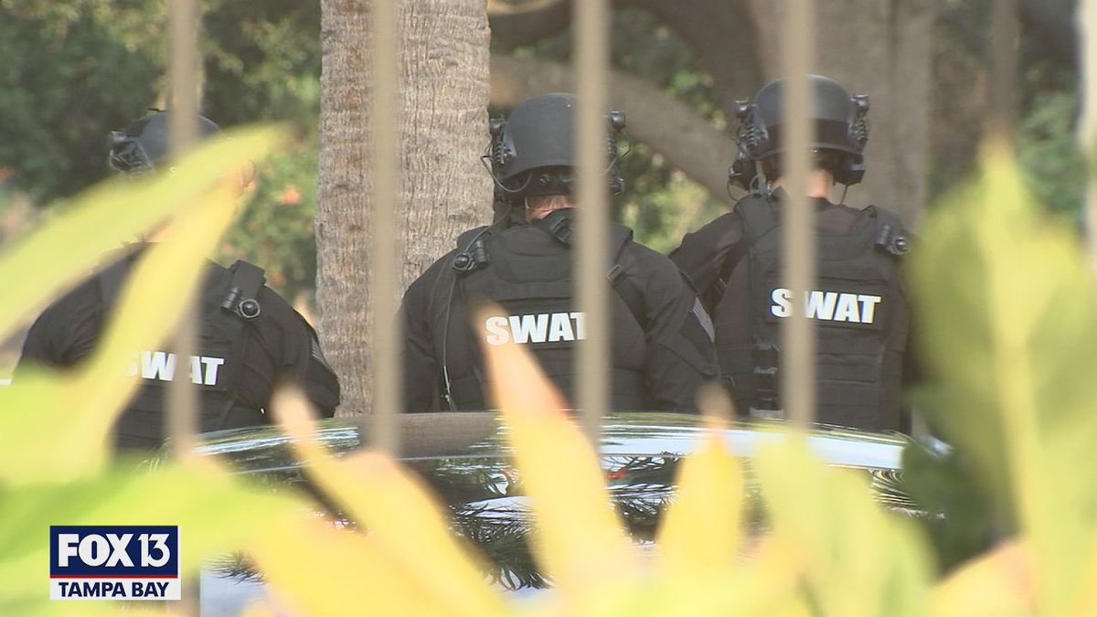 Tampa Police are on scene of a barricaded person at the Bowery Bayside Apartments on South Westshore Blvd. Two women hostages have been rescued by SWAT officers.  The male suspect is still inside the apartment