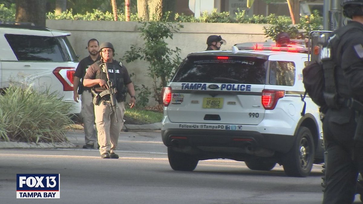 Tampa Police are on scene of a barricaded person at the Bowery Bayside Apartments on South Westshore Blvd. Two women hostages have been rescued by SWAT officers.  The male suspect is still inside the apartment