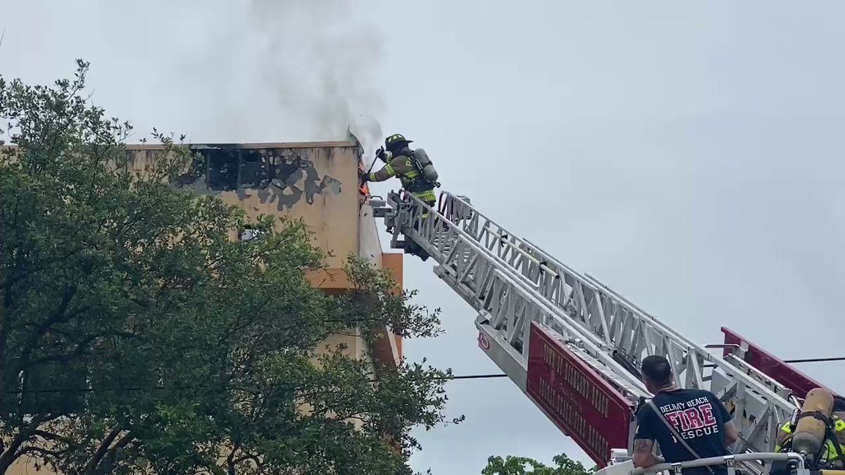 Delray Beach Fire crews fighting a fire at Aloha Dry Cleaners off NE 5th Ave  Fire Chief tells majority of the fire has been contained  No one was inside. Crews have been working the fire for 2+ hrs. The 2 story building is a total loss