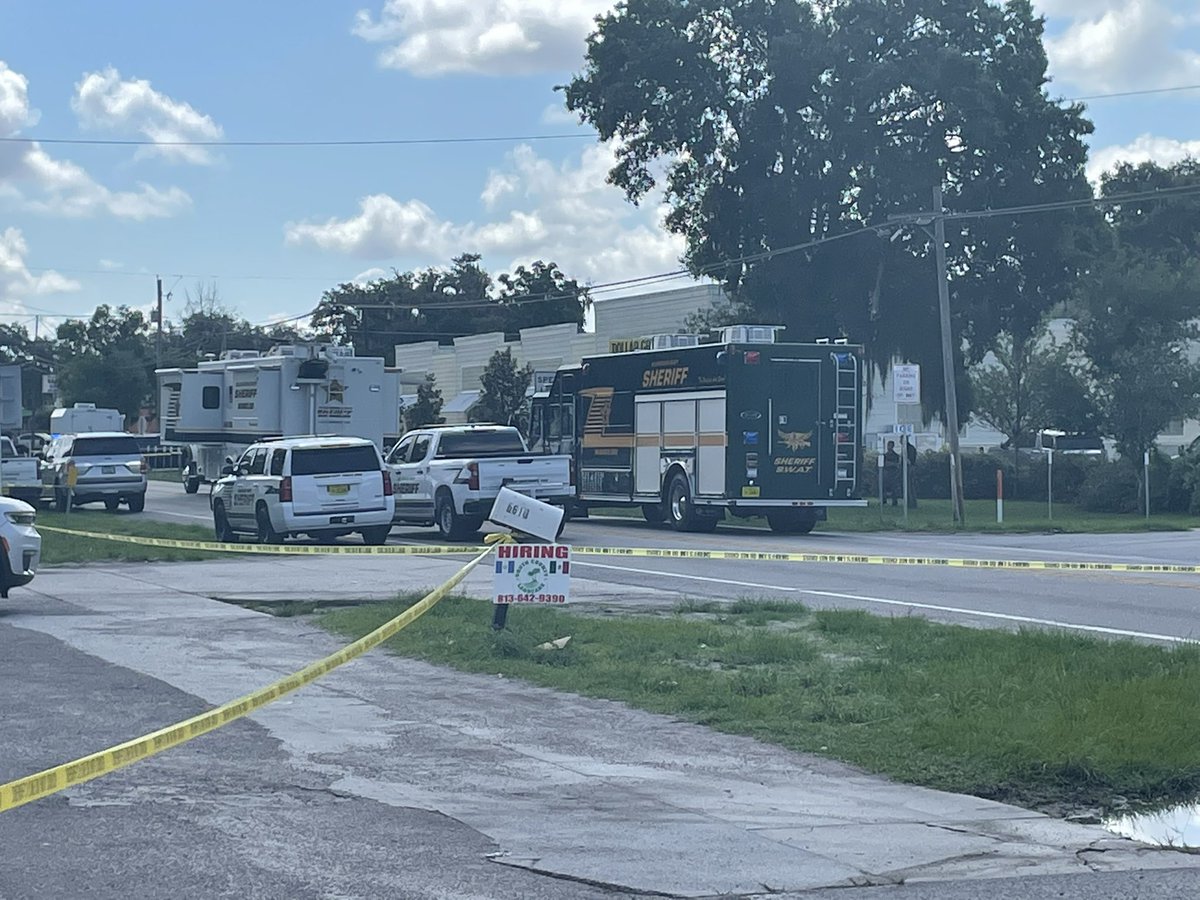 Setting up for presser at barricaded subject scene in Wimauma