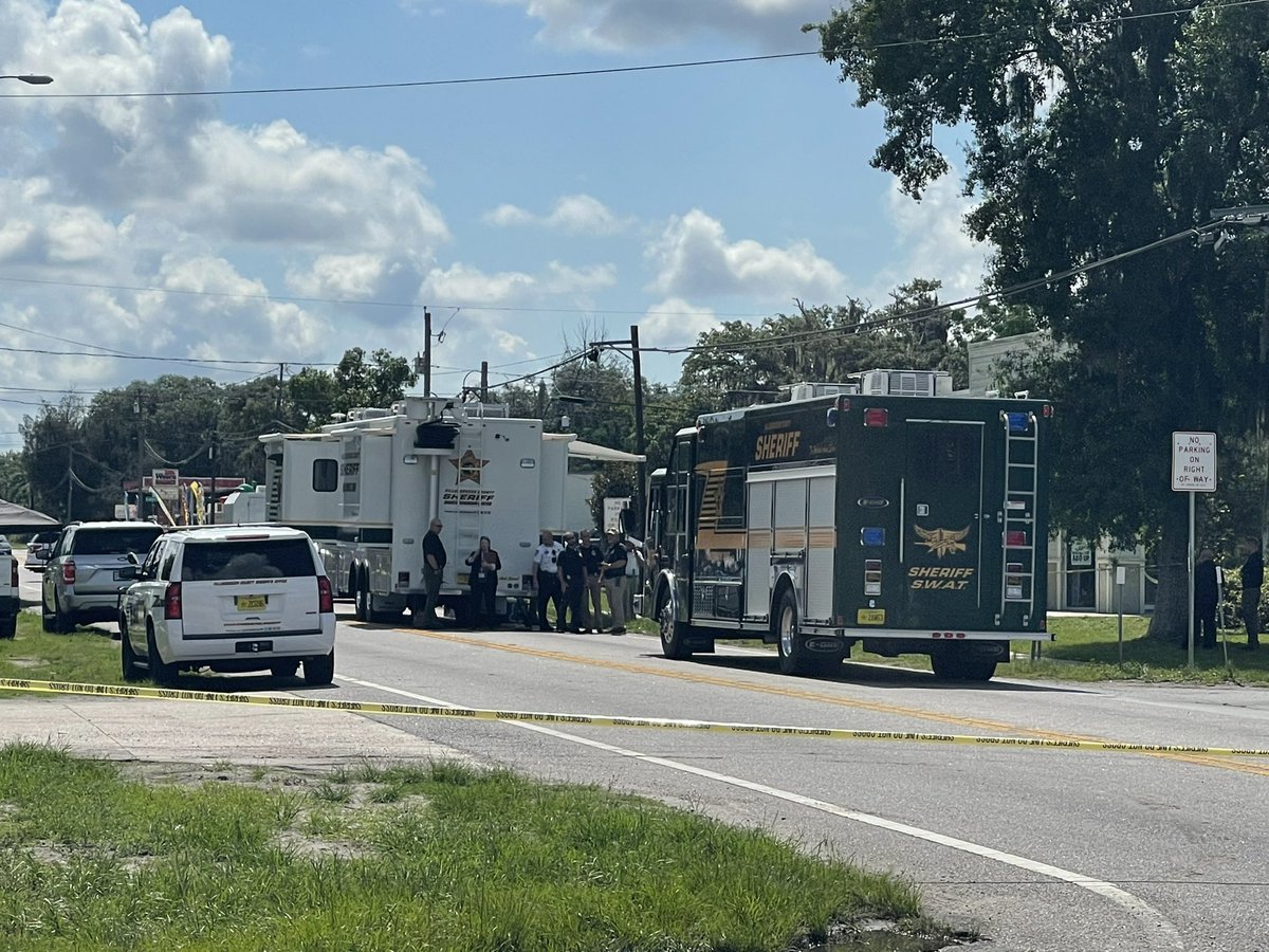 .@HCSOSheriff says Juan Sarmiento, 42, is suspected of killing a man, wrapping him in plastic & leaving him in a backseat of a car. Sheriff @ChadChronister says Sarmiento then held his new girlfriend hostage in a shed feet away