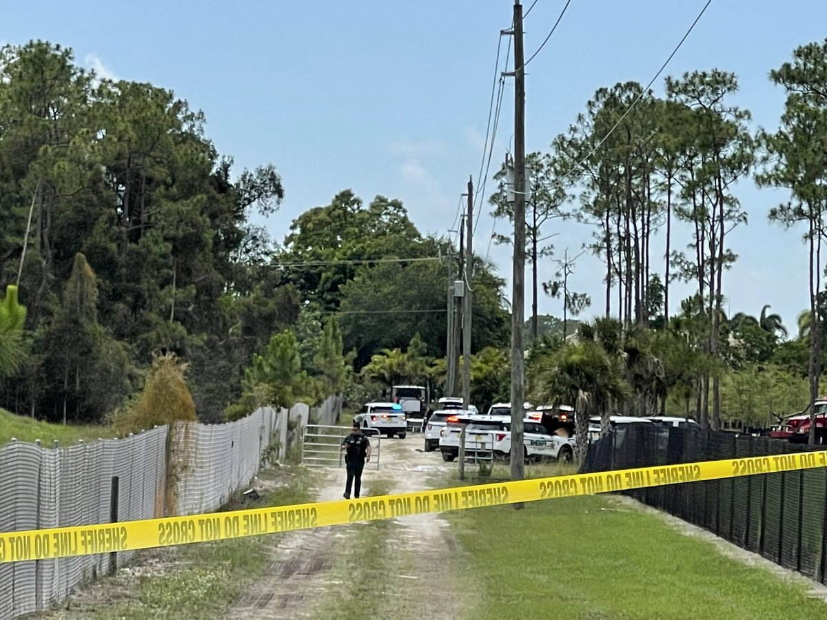 @SheriffLeeFL says detectives are investigating a death at what appears to be a construction site off of Imperial Parkway in Bonita Springs. This is just north of Cordera Way.