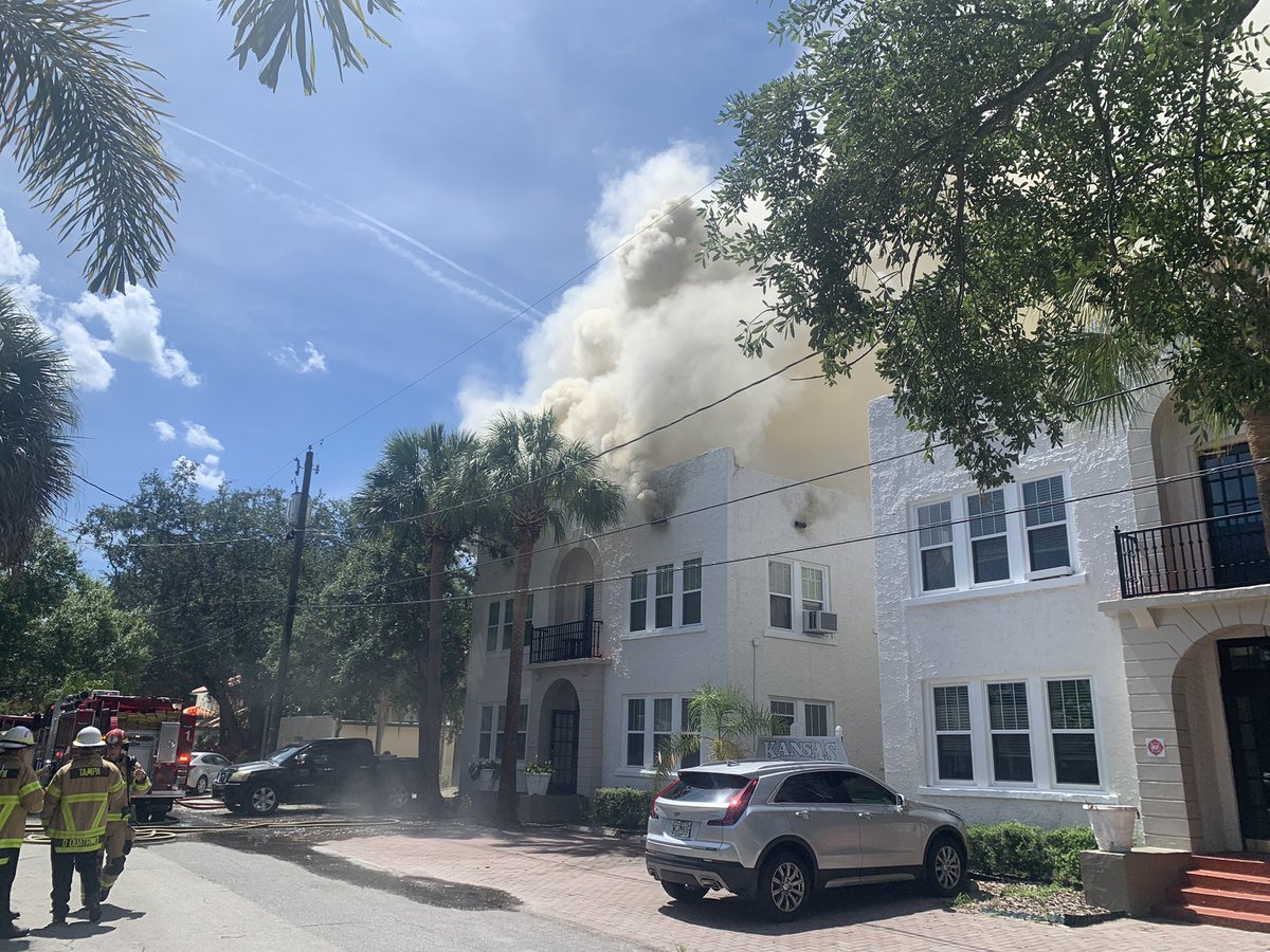 There are 8 units at the apartment complex. 5 are occupied, 3 are vacant, according to @TampaFireRescue. T