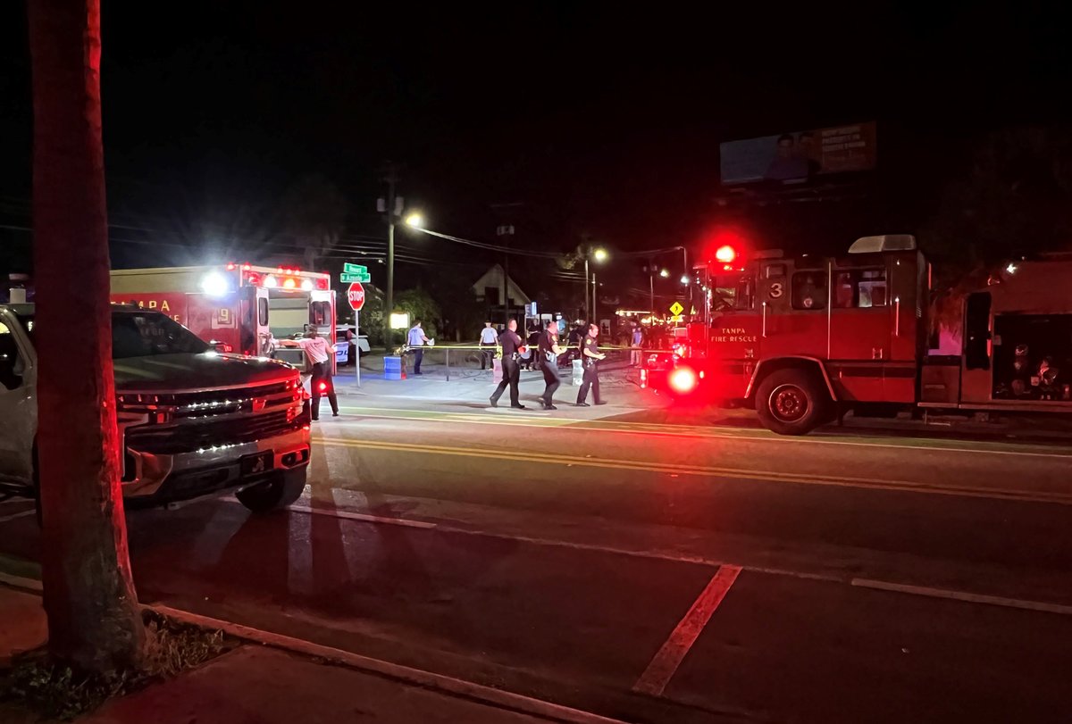 @TampaPD is currently working a shooting involving a fatality in the 400 block of S. Howard Ave.  One person has been detained, but not yet arrested. 