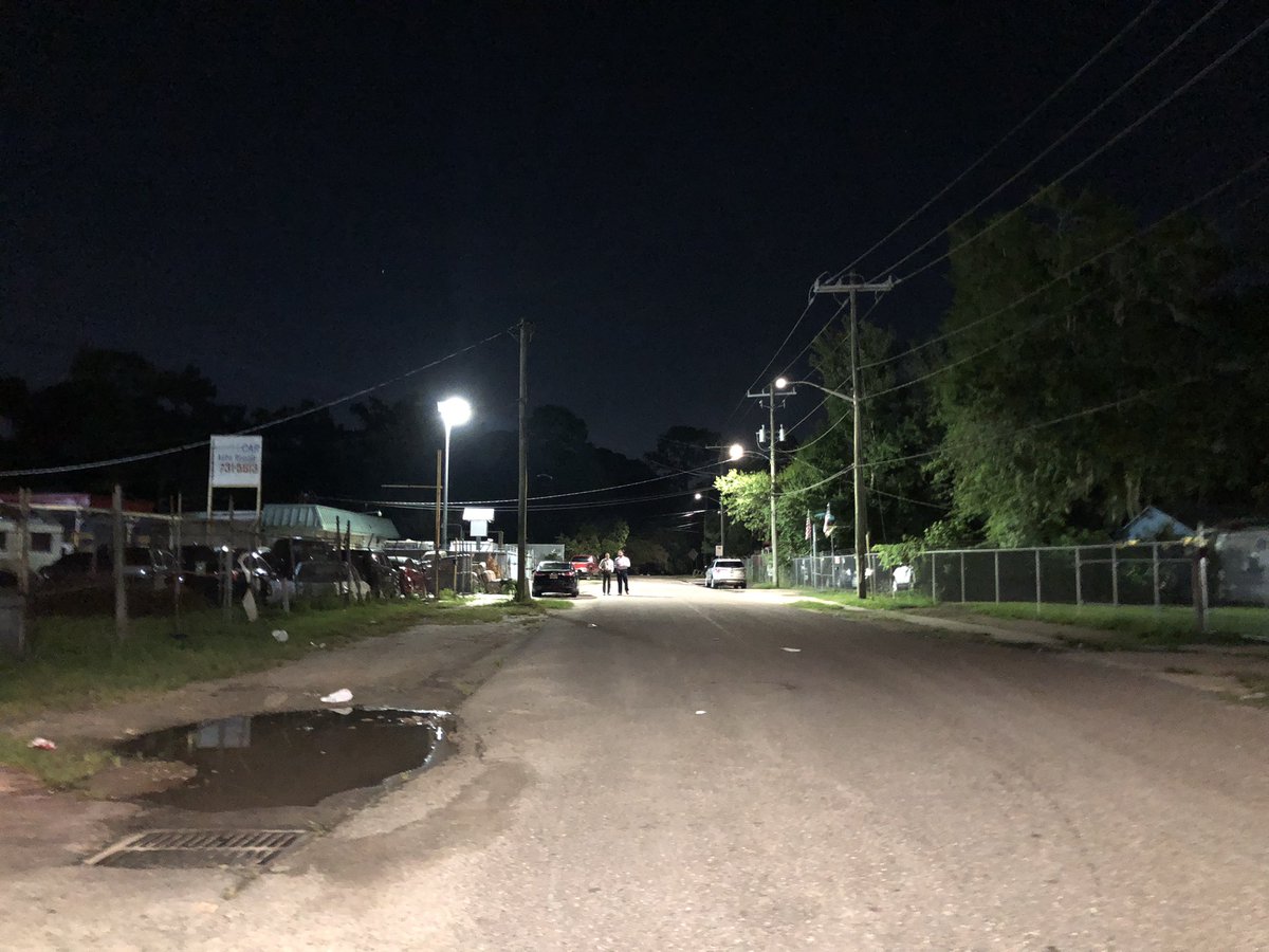 Reported shooting on Putnam Avenue in the Englewood neighborhood - @JSOPIO briefing at 5 a.m. Scene is cleared already.