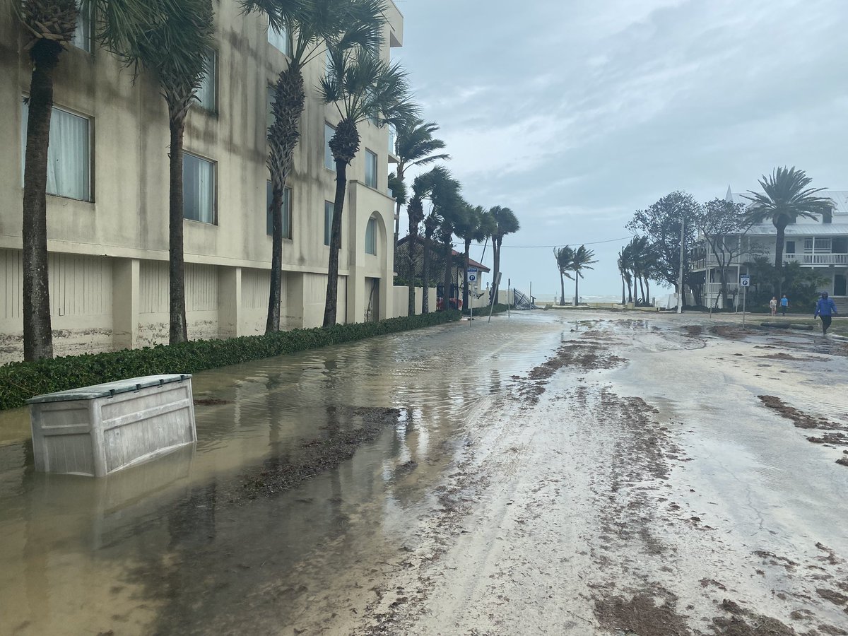 A few images from the Ian aftermath in KeyWest storm surge high water mark about 3' above street level. Trees down, power out, flooding remains