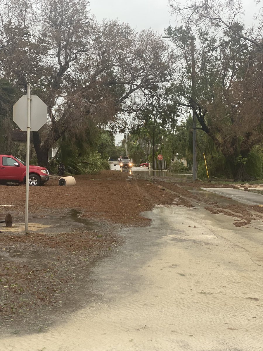 A few images from the Ian aftermath in KeyWest storm surge high water mark about 3' above street level. Trees down, power out, flooding remains