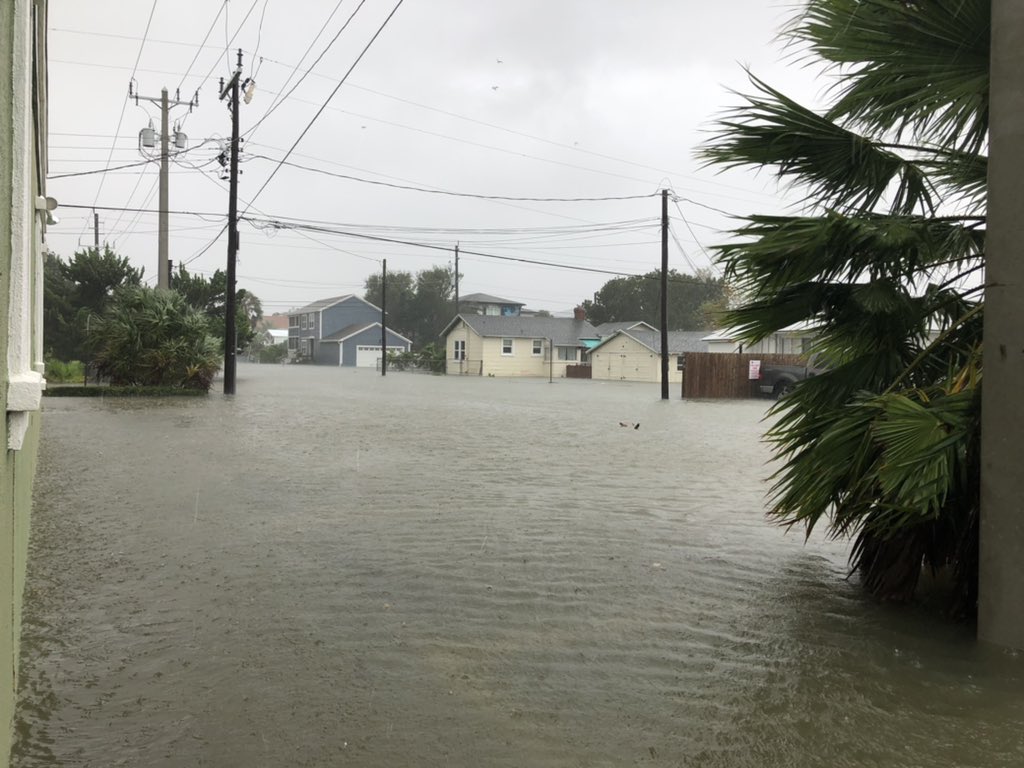 The intersection of A1A and Matanzas Blvd HurricaneIan 