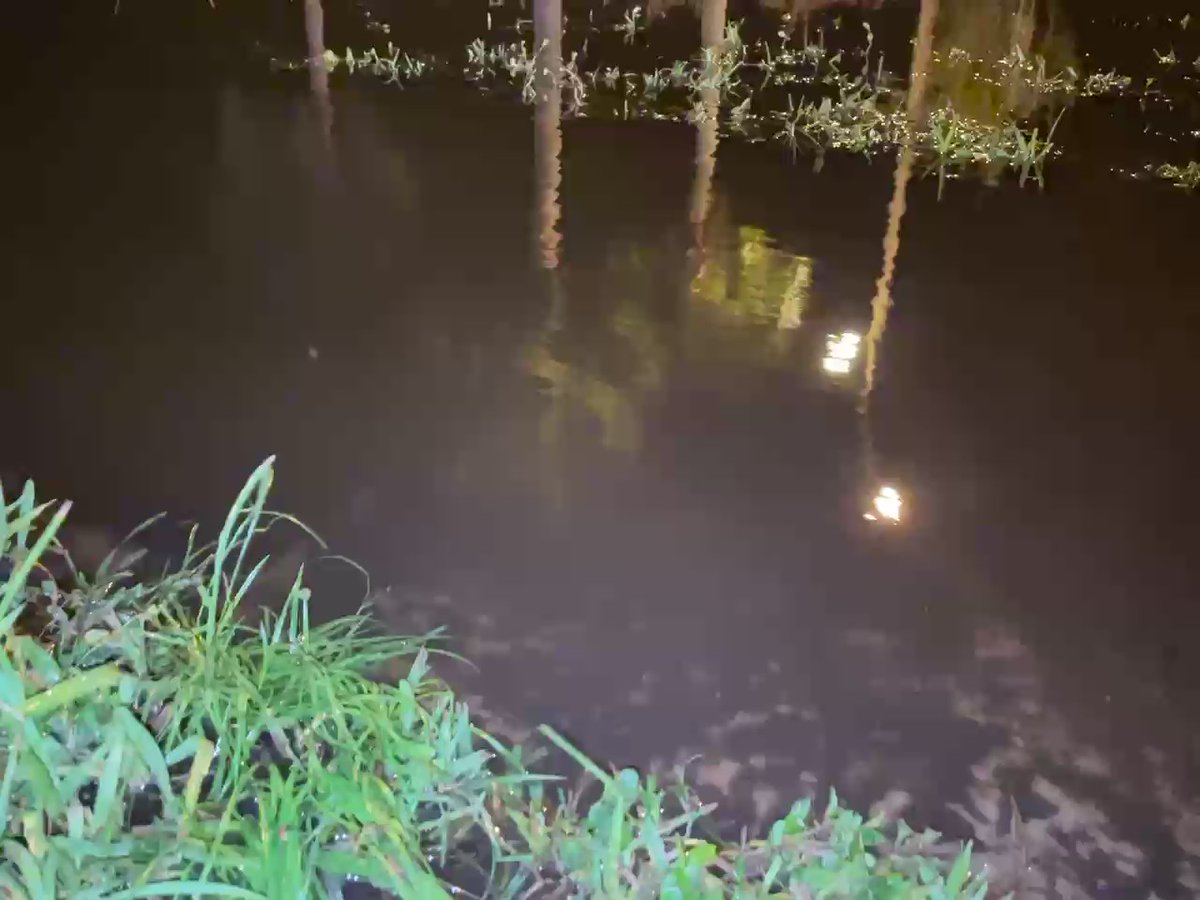 More than 24 hours after flooding began in Osceola County this is what Roads look like by Shingle Creek. Cars are still having to reroute to avoid stalling out on streets like this