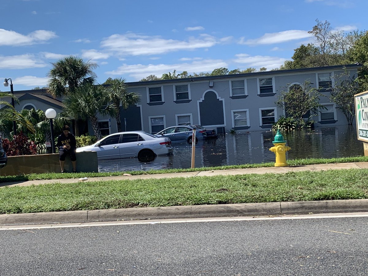 So many cars being pulled out of residential areas and complexes from flooding. This is in Daytona Beach, but we aren't really near the beach 