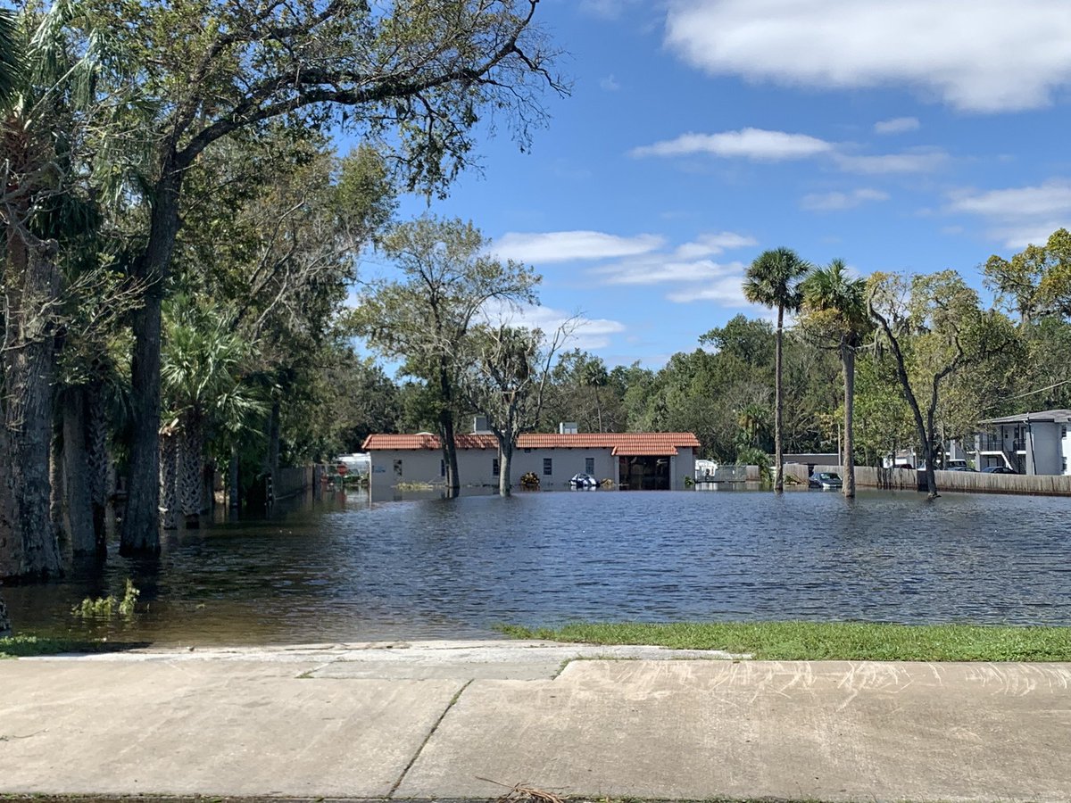 So many cars being pulled out of residential areas and complexes from flooding. This is in Daytona Beach, but we aren't really near the beach 