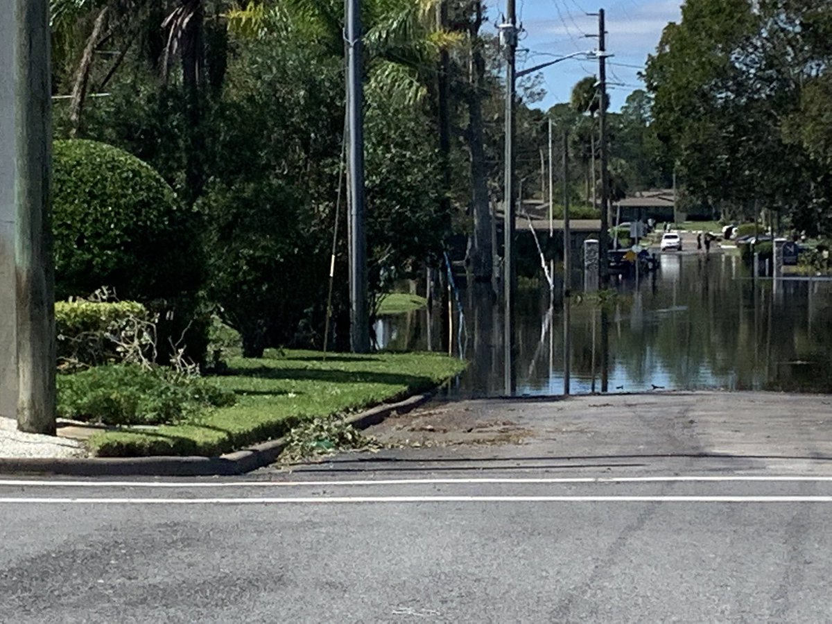 So many cars being pulled out of residential areas and complexes from flooding. This is in Daytona Beach, but we aren't really near the beach 