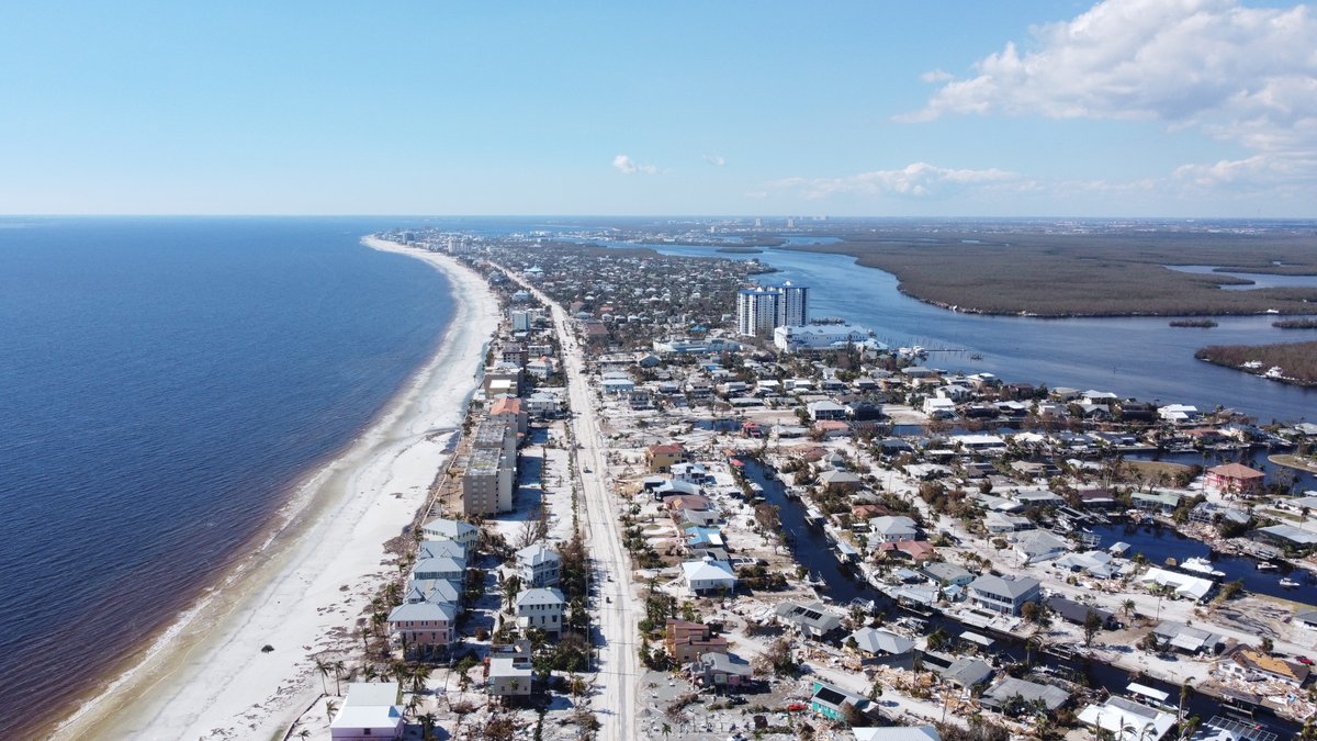 New aerial images of Fort Myers Beach three days after HurricaneIan caused catastrophic damage to the barrier island