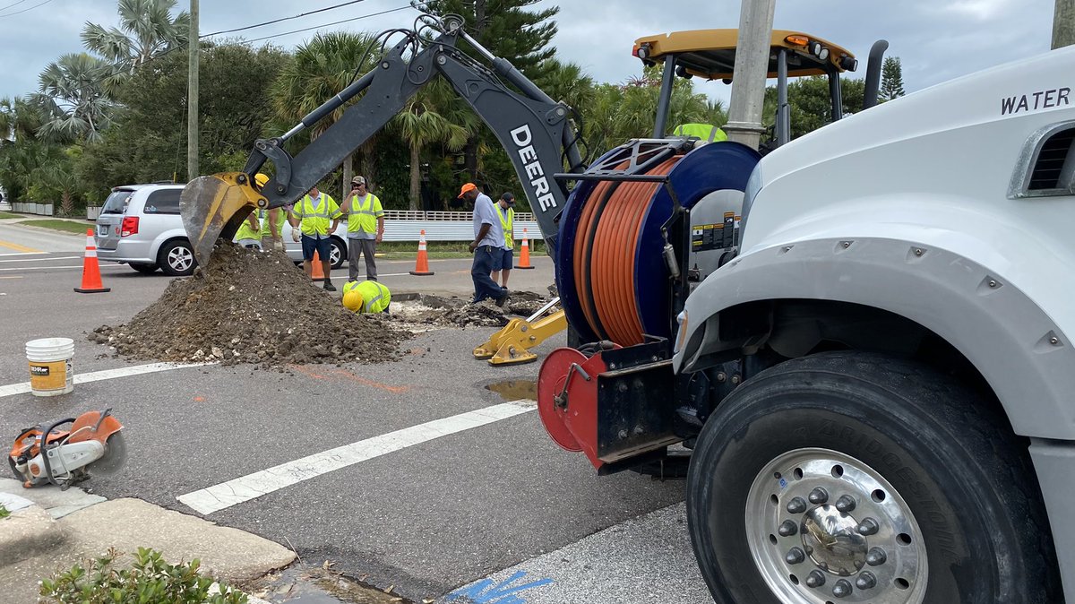 one lane of southbound A1A in @CocoaBeach_City is closed as crews assess a sinkhole. Public Works crews are working to get to the root cause, but expect some delays here.   TBD on lane reopening time.  