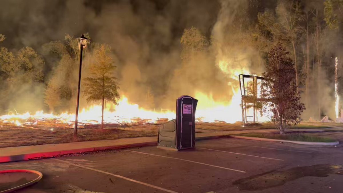 3 apartment buildings under construction on Jammes Road are destroyed from this fire that started a little after 3 a.m. @THEJFRD says no one was hurt and the cause is under investigation.