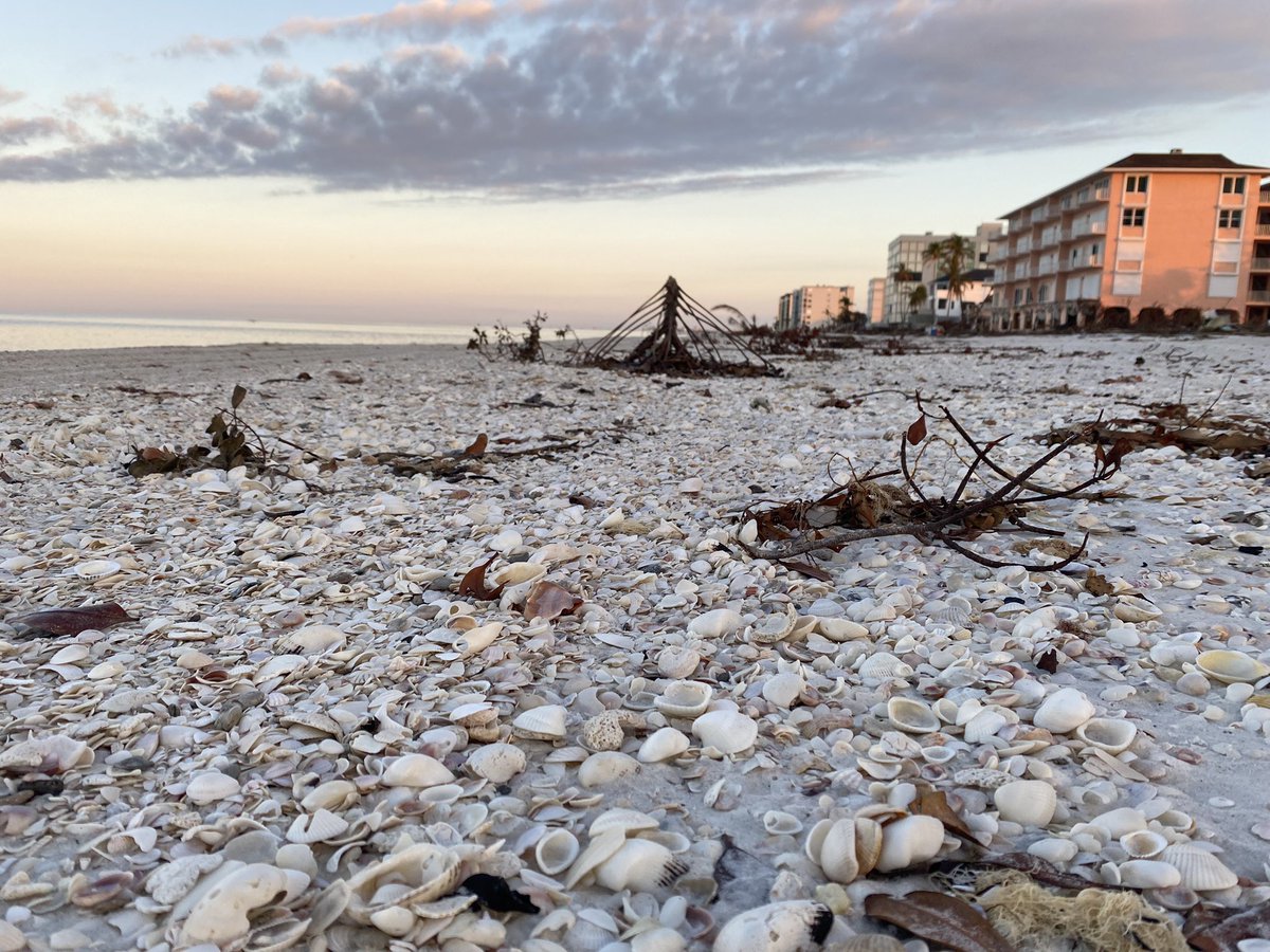 Bonita Beach this morning- a shell of what it looked like just a week ago. In this mobile home park, 40+ trailers just wiped awayresidents grateful for the mementos they're able to come back and retrieve.