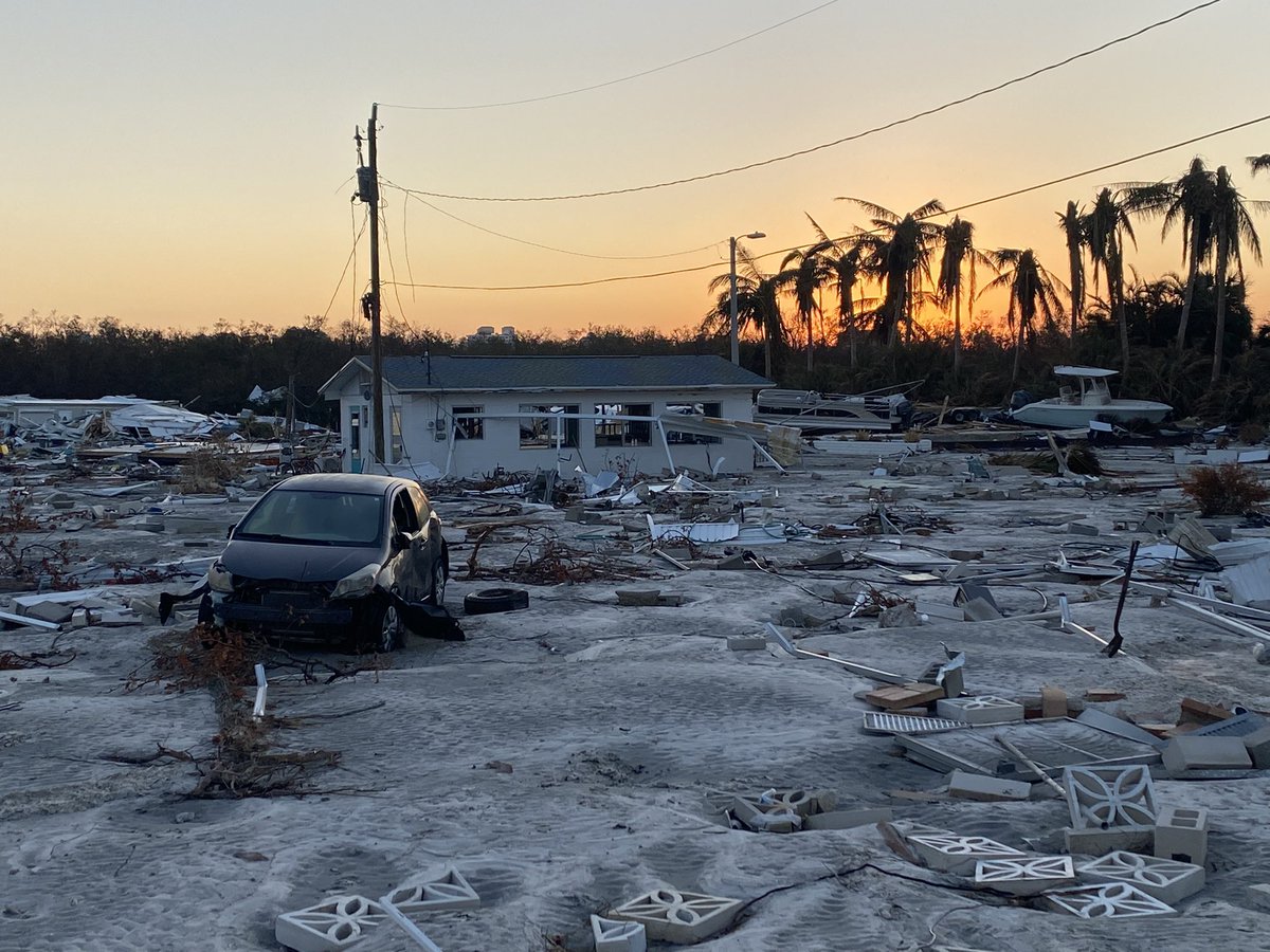 Bonita Beach this morning- a shell of what it looked like just a week ago. In this mobile home park, 40+ trailers just wiped awayresidents grateful for the mementos they're able to come back and retrieve. 